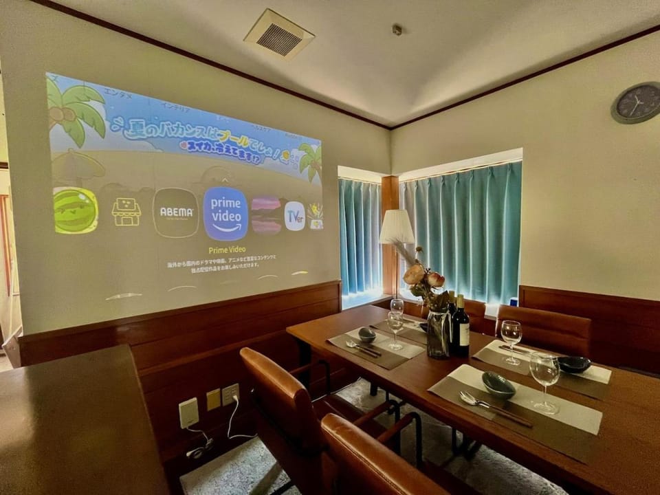 Sealine Retreat Atami Onsen BBQ & hot spring & movies in a villa overlooking the sea! Private and relaxing Villa in Shizuoka Prefecture