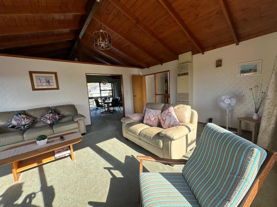 Lynmore Views 3 bedroom family home House in Rotorua