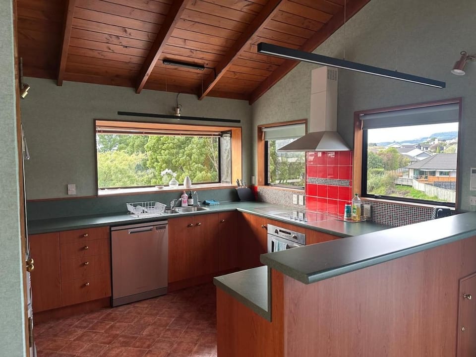 Lynmore Views 3 bedroom family home House in Rotorua