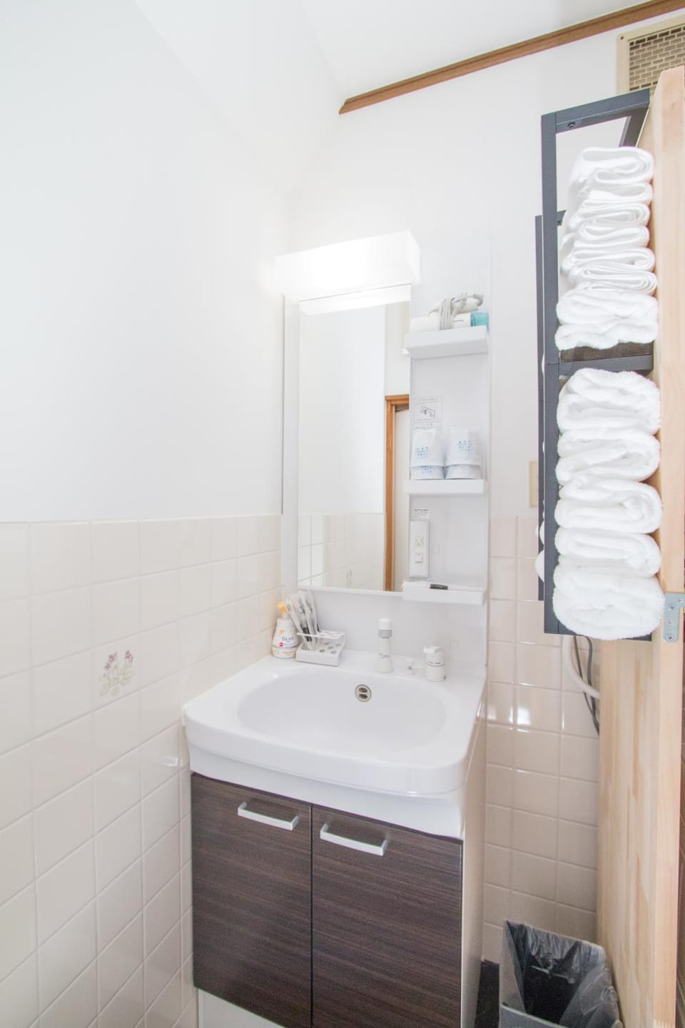 Bathroom, towels