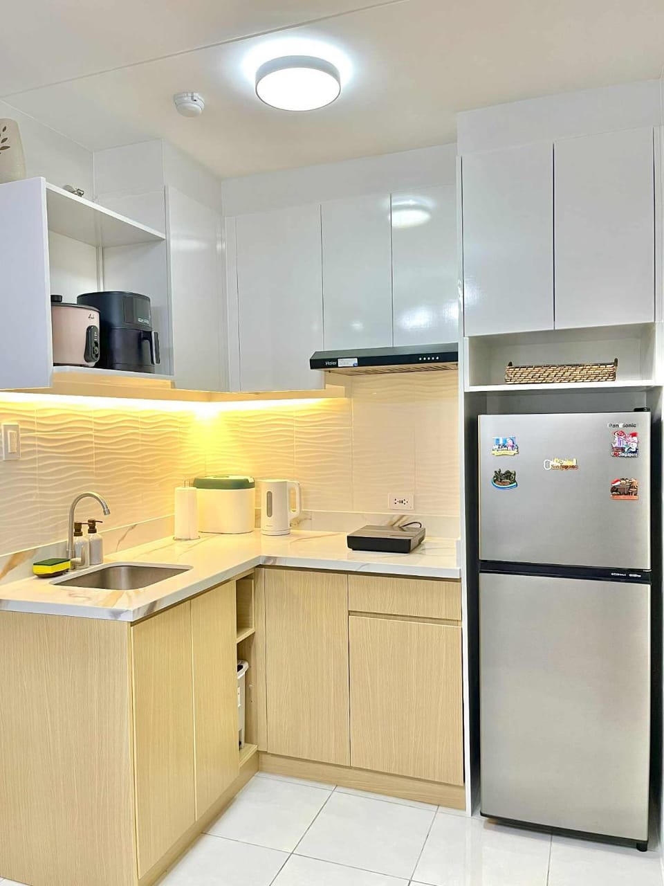 Kitchen or kitchenette, oven, stove