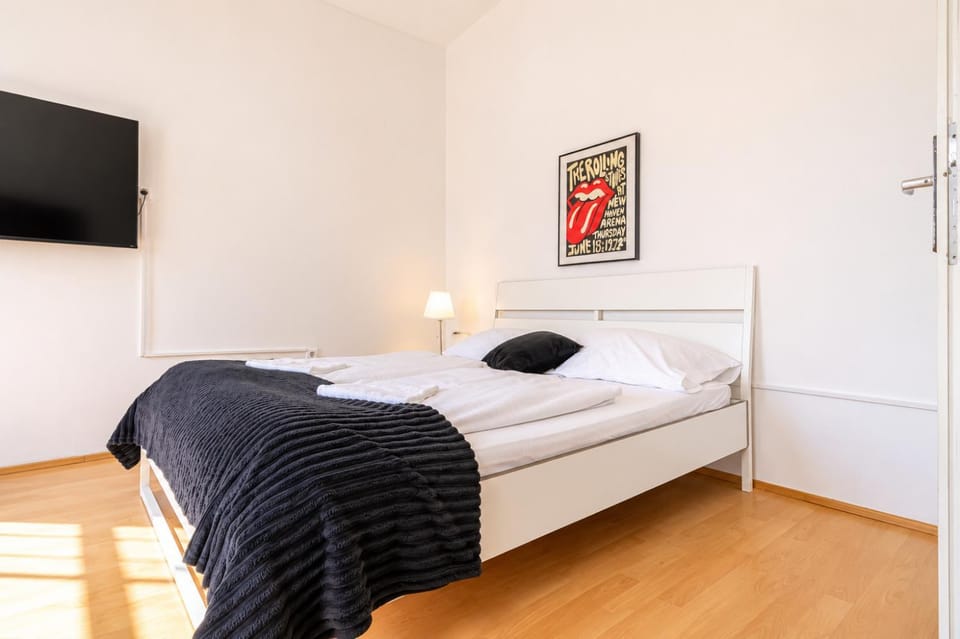 Bed, TV and multimedia