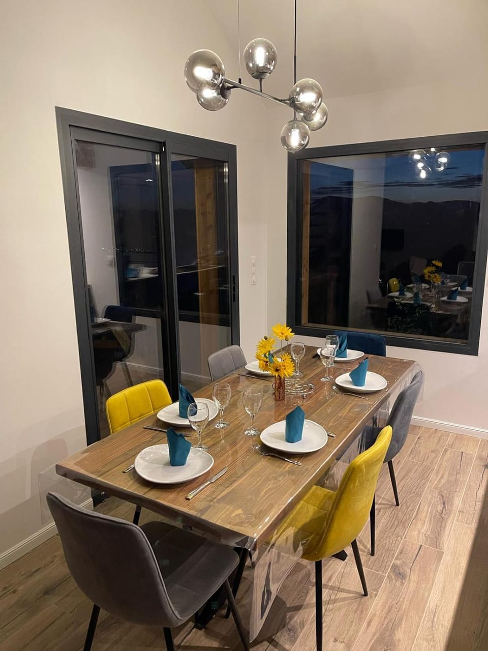 Spacious house with stunning views Puy-Sanières House in Provence-Alpes-Côte d'Azur
