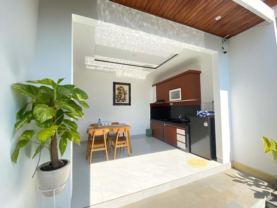 Kitchen or kitchenette, Communal kitchen