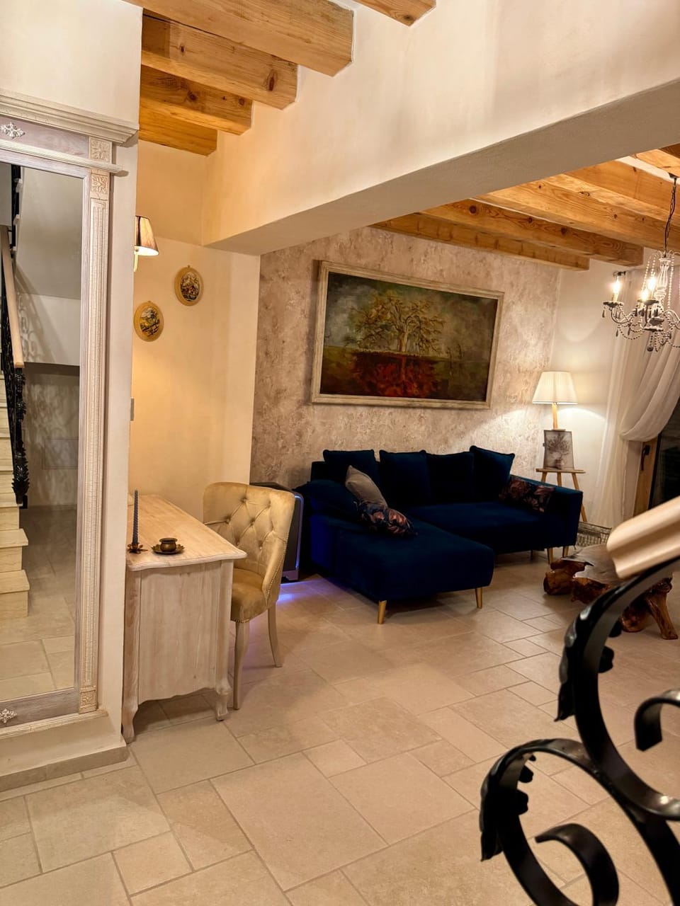 Living room, Seating area