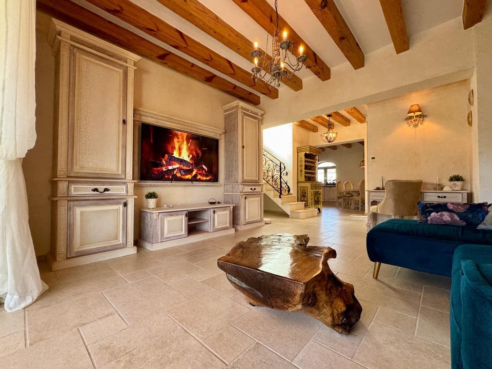 Living room, Seating area