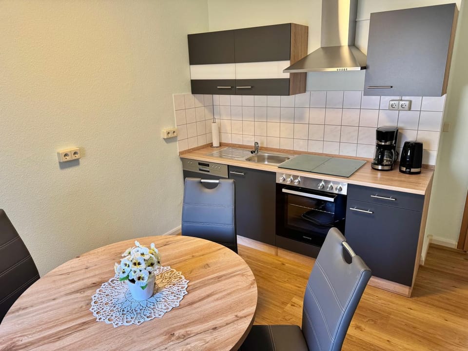 Kitchen or kitchenette, stove, kitchen, kitchen