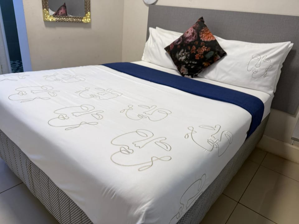 JH Guest house Bed and Breakfast in Durban