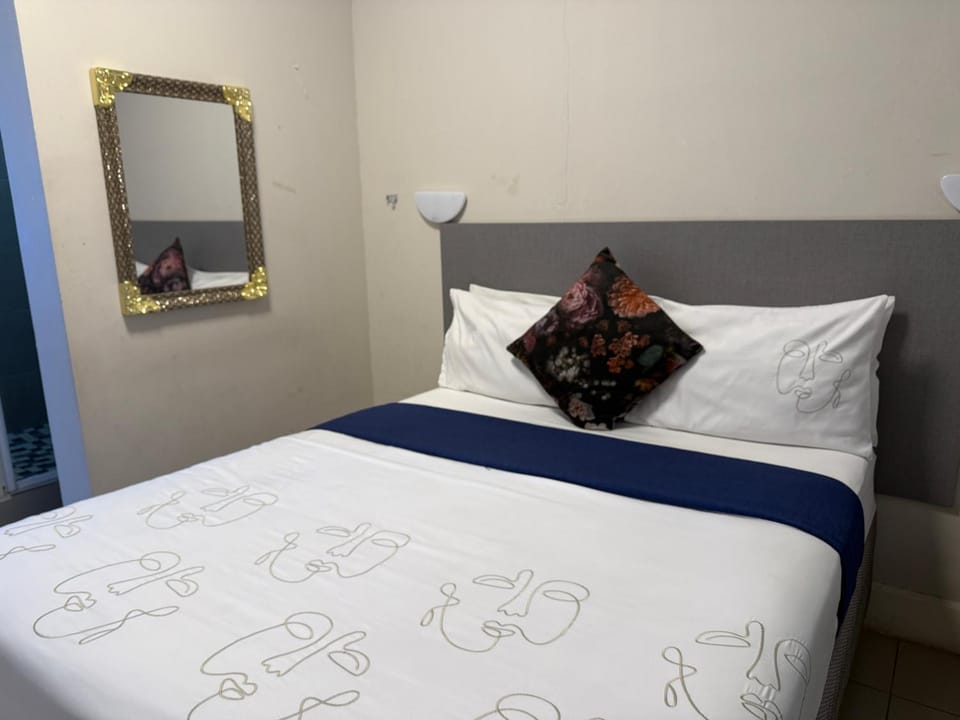 JH Guest house Bed and Breakfast in Durban
