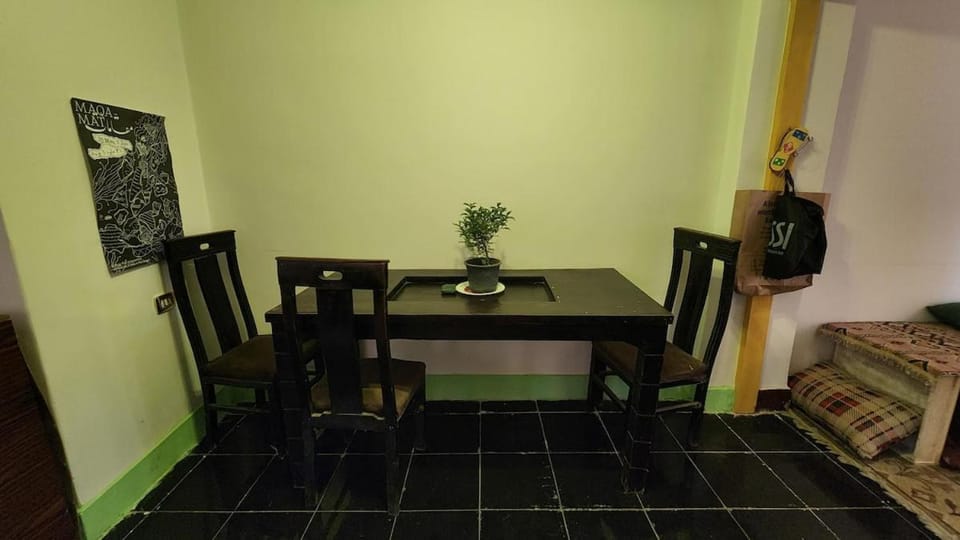 Simple and Central in Downtown Apartment in Cairo