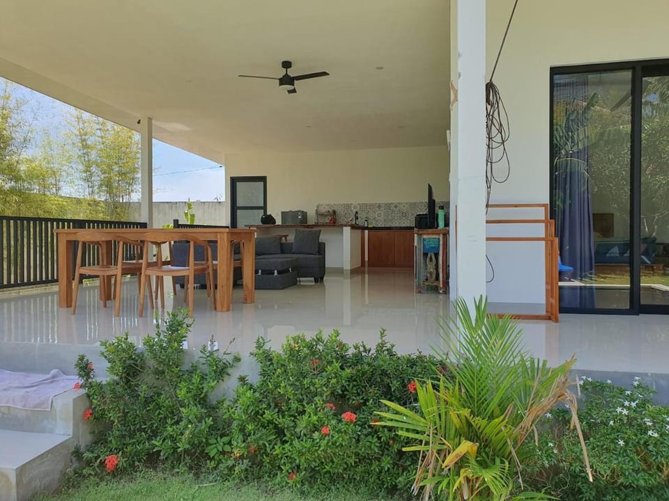 Peaceful 2BR Villa in Amed with pool and garden Villa in Abang