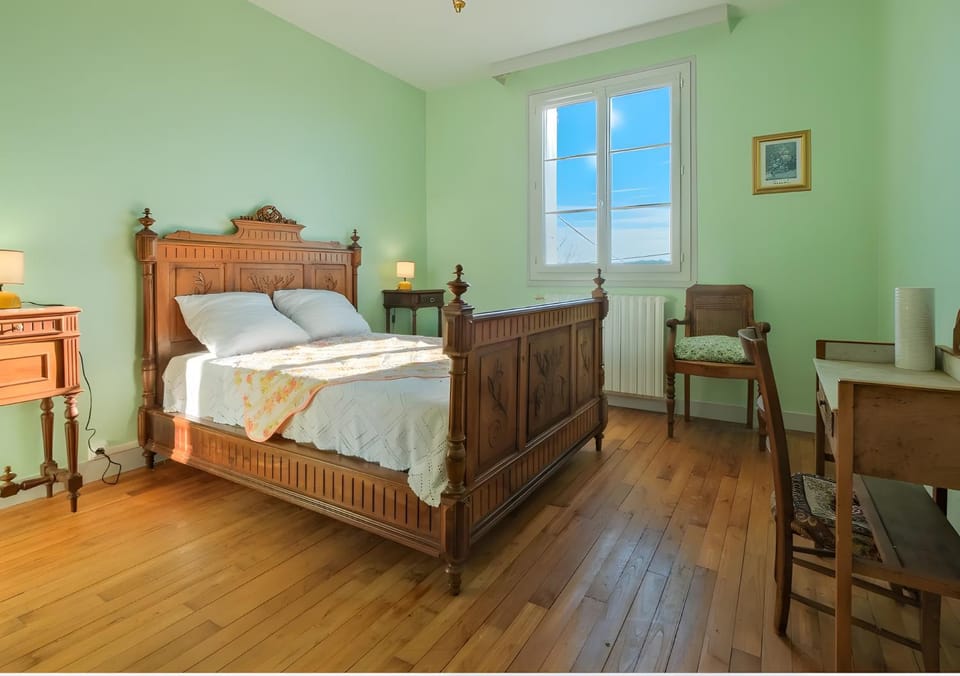 Living room, Bedroom