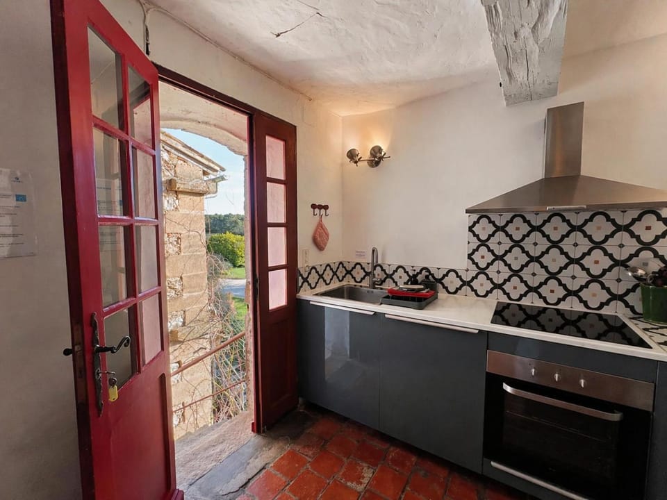 Kitchen or kitchenette, stove