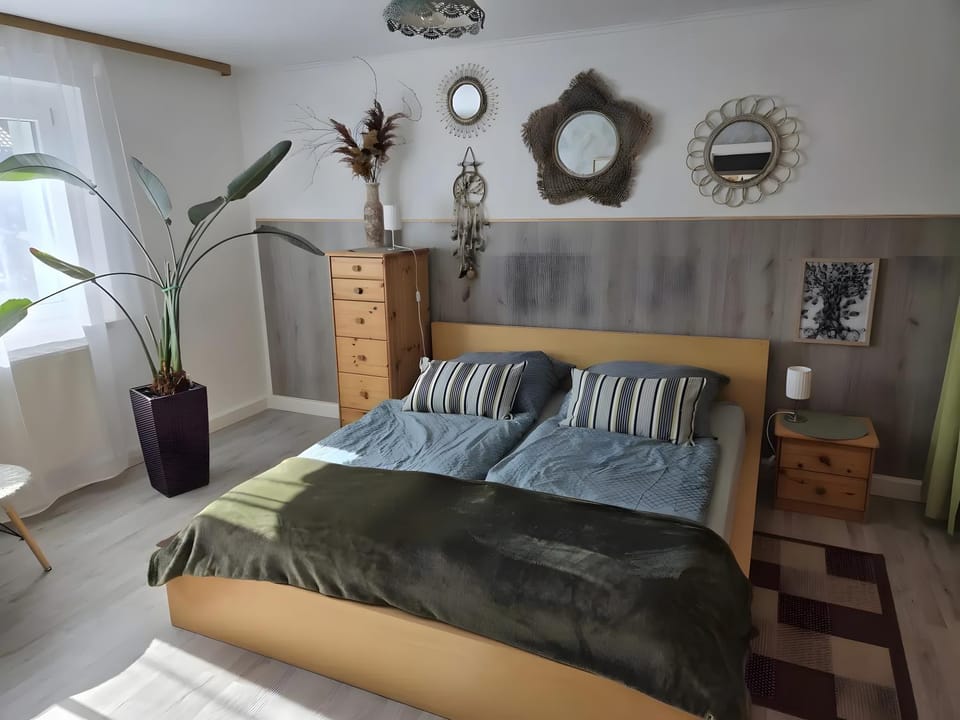 Living room, Bedroom