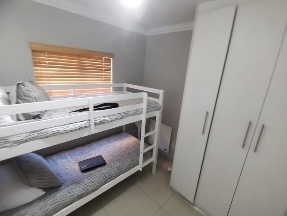 Cosy 3 bedroom House in Cape Town