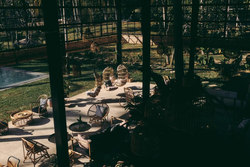 Restaurant/places to eat, Swimming pool