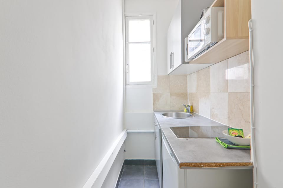 Kitchen or kitchenette, stove