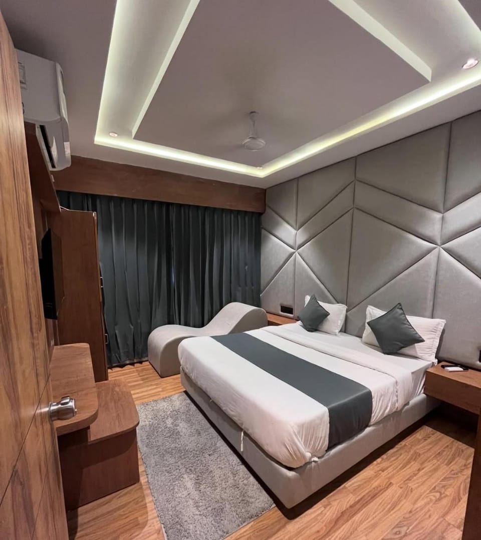 Hotel Parimal View Hotel in Ahmedabad