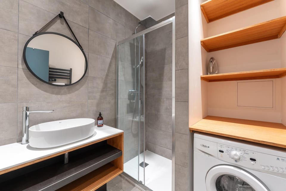Shower, Bathroom