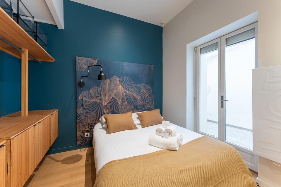 Bed, Bedroom