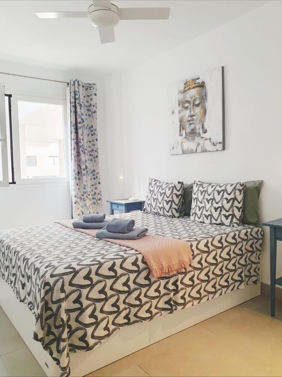 Bed, Photo of the whole room