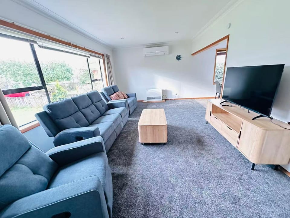 Cosy 3 Bedrooms House Beside City Centre House in Hamilton