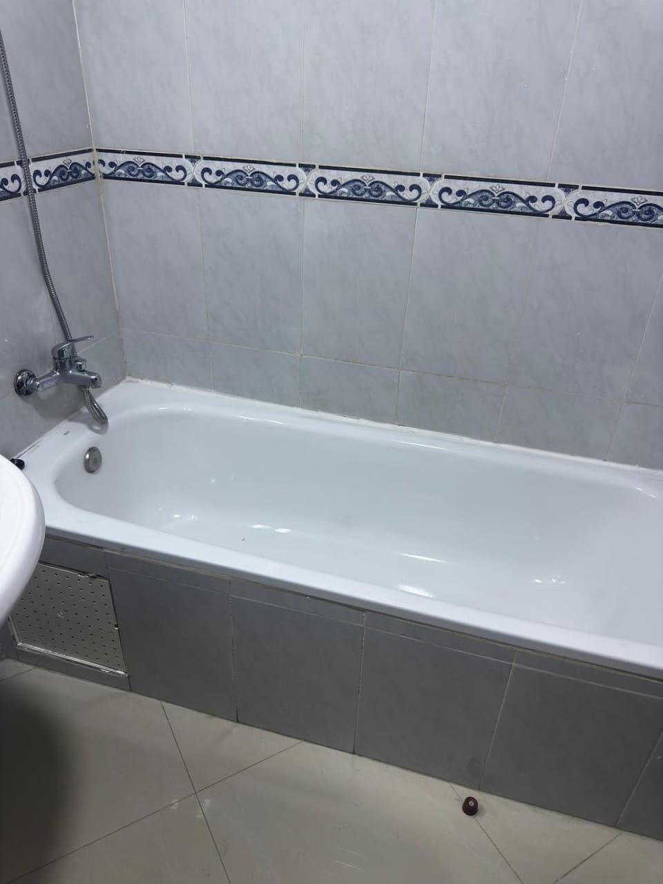 Ruim familieappartement met zeezicht in hart van Tanger Apartment in Tangier