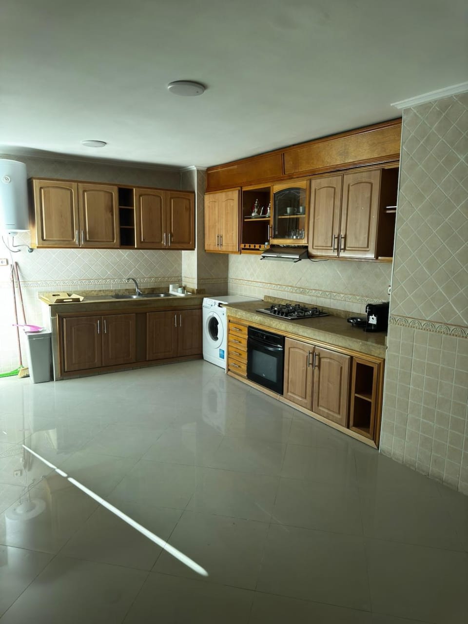 Ruim familieappartement met zeezicht in hart van Tanger Apartment in Tangier
