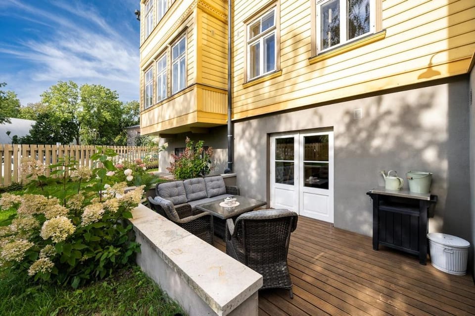 2-story Loft, Large terrace, Next to Old Town Apartment in Tallinn