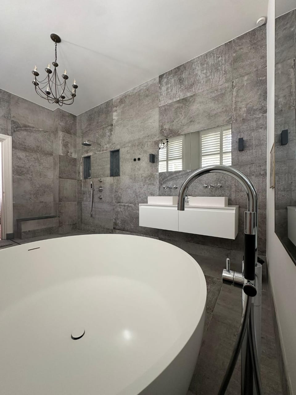 Romantic Rouge Suite - With Round Bath Hotel in The Hague