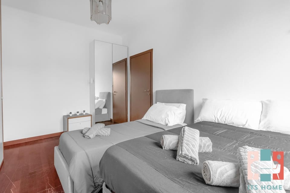 Bed, Photo of the whole room, Bedroom, towels, wardrobe
