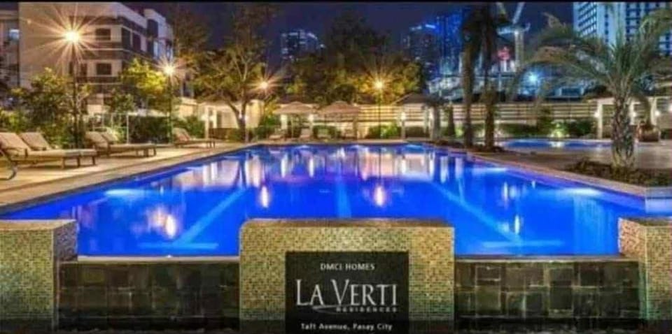 1BR LaVerti Minalist affordable family staycation Apartment in Pasay