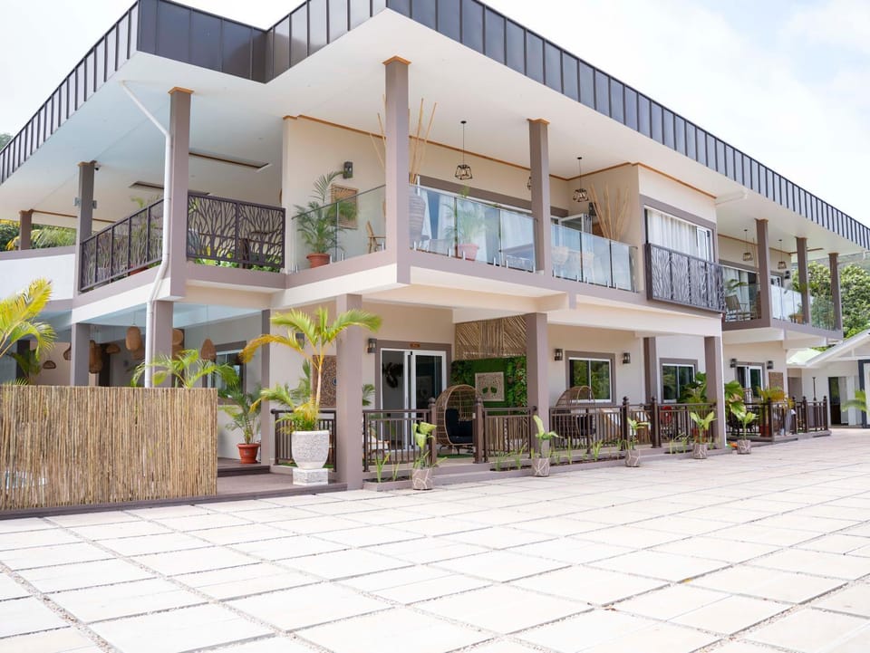 Property building, View (from property/room), Balcony/Terrace