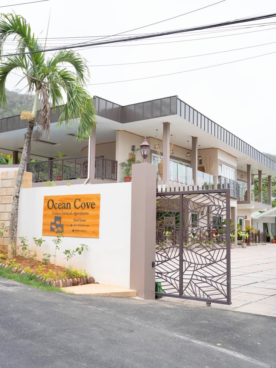 Property building, Facade/entrance