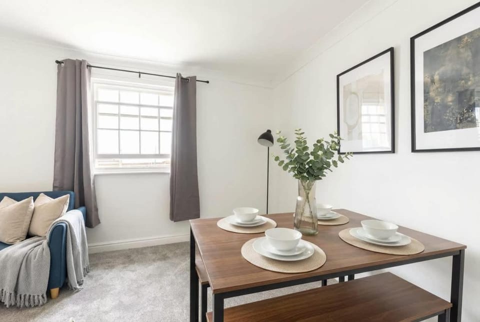 Fabulous 1 Bed Harbour-side Apartment with Balcony Apartment in Copeland District