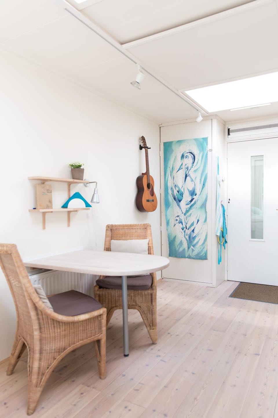 Seating area, Dining area
