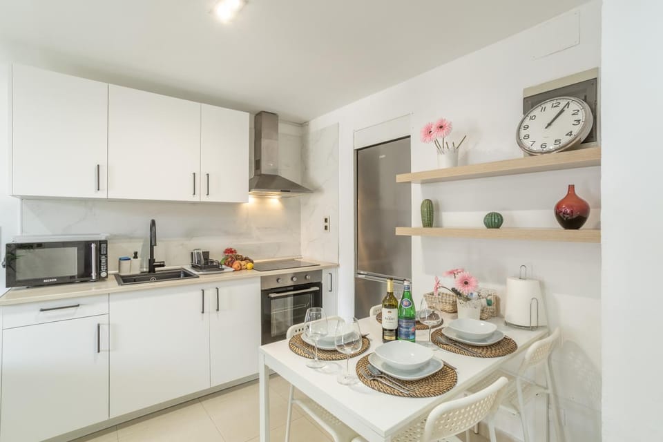 Property building, Kitchen or kitchenette, Living room
