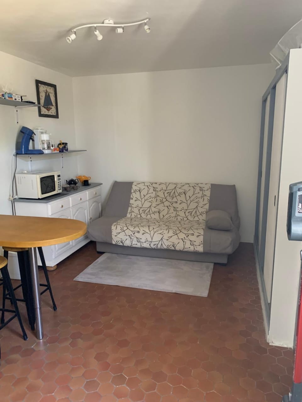 Appartement F2 agréable avec terrasse Apartment in Leucate