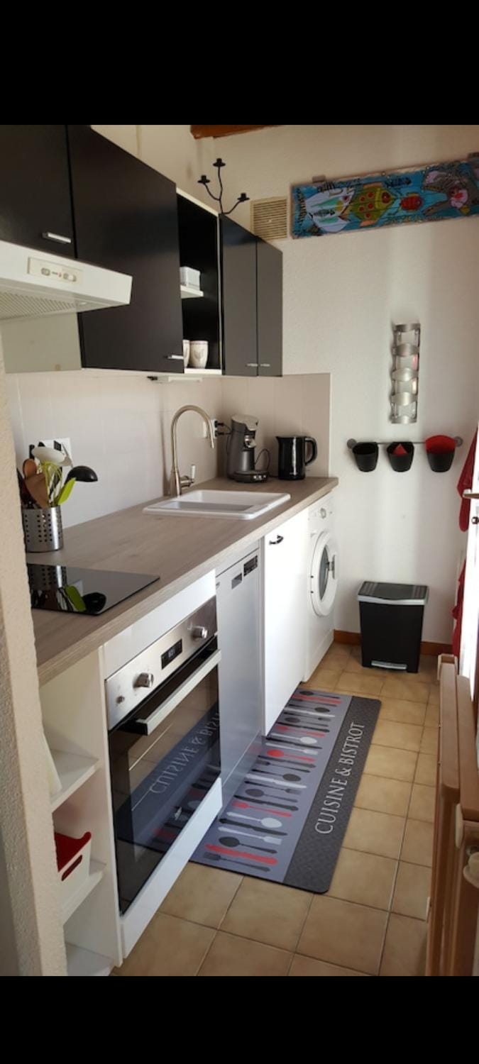 dishwasher, oven, stove