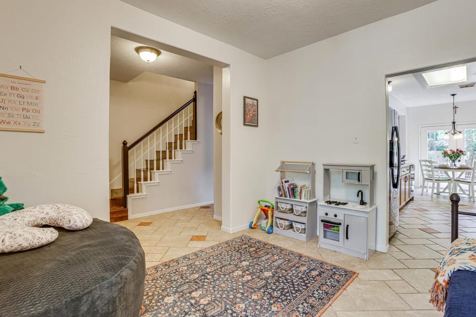 Bike & Explore: Family Home in The Woodlands! House in The Woodlands