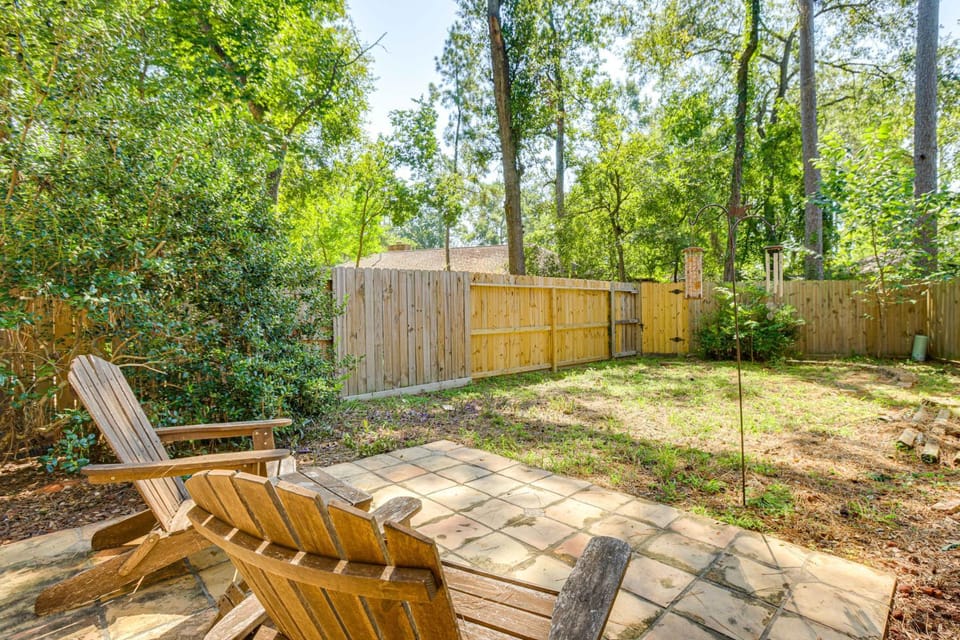 Bike & Explore: Family Home in The Woodlands! House in The Woodlands