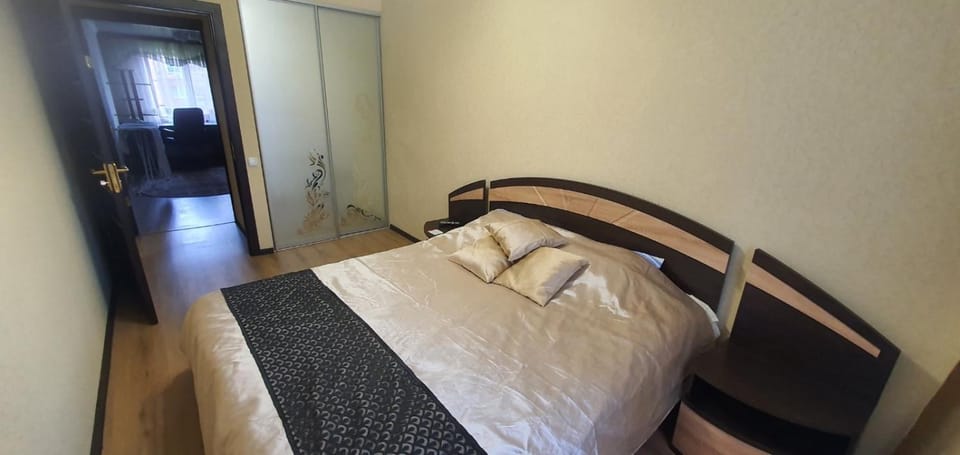 3 комнатная квартира Кривой Рог на Матусевича 38 Apartment in Dnipropetrovsk Oblast