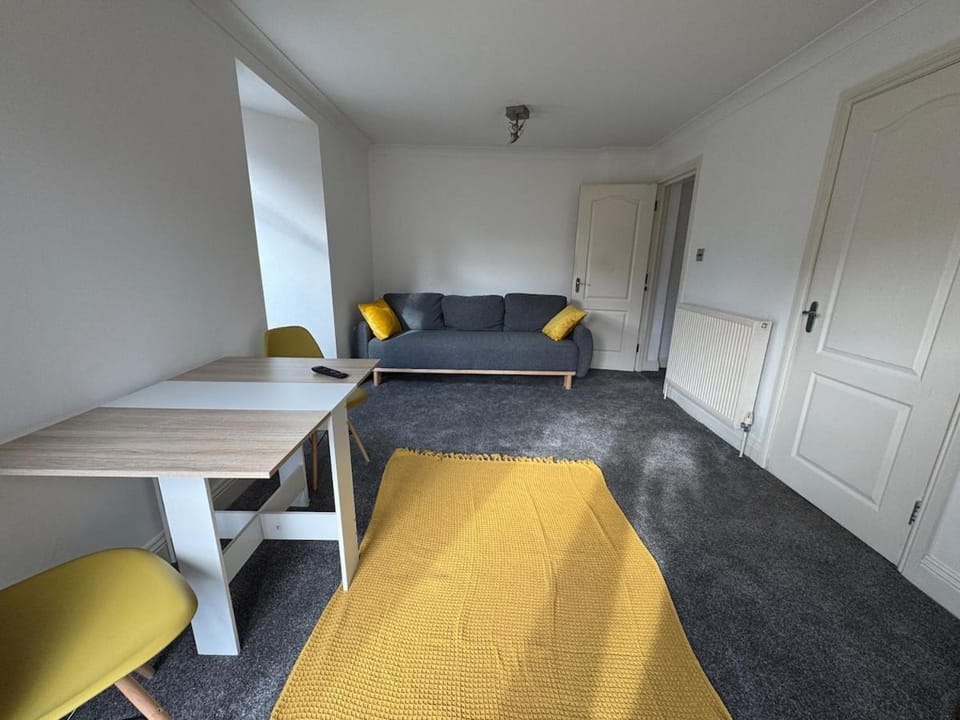 Comfortable, London 1 Bed Garden Apartment in London Borough of Lewisham