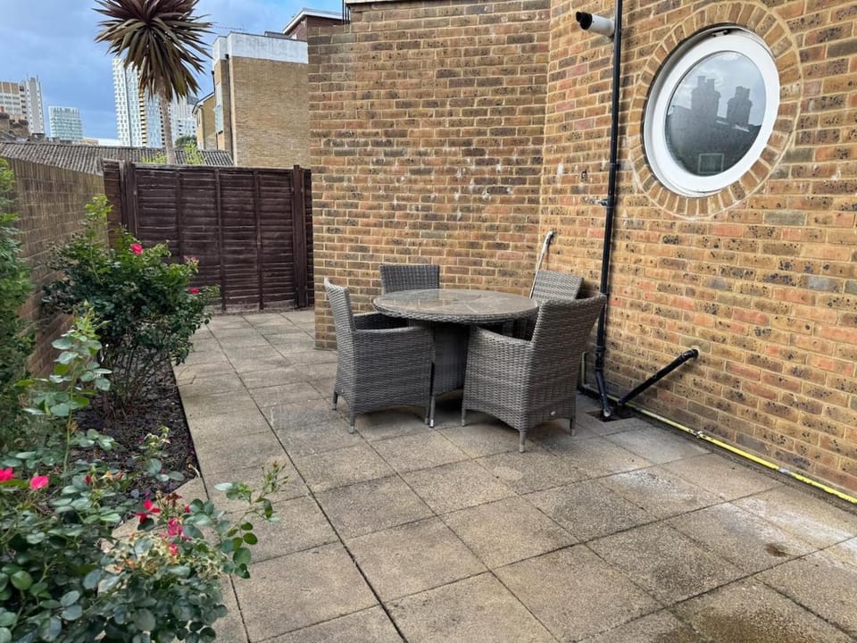 Comfortable, London 1 Bed Garden Apartment in London Borough of Lewisham