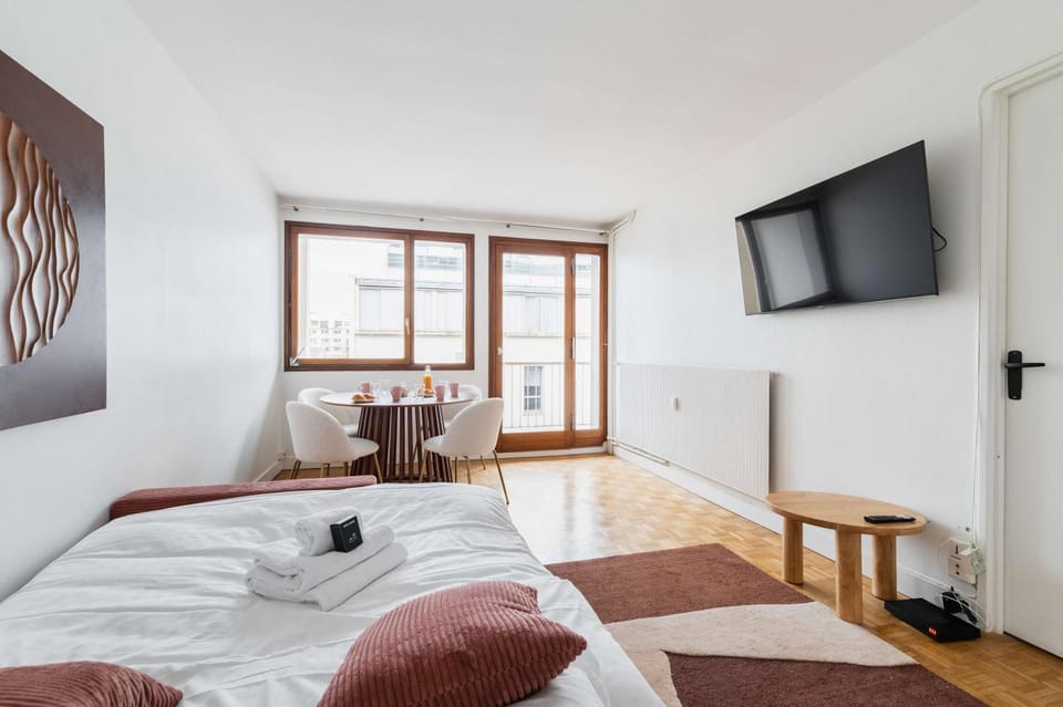 Appartement Paisible proche parc des princes - 4P Apartment in Issy-les-Moulineaux