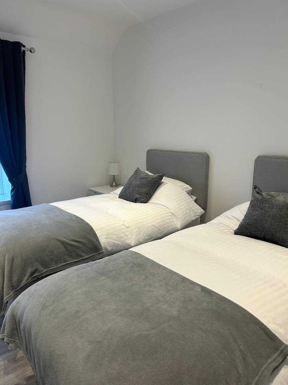 Modern flat in Oldham - contractor friendly Flat 2 Apartment in Oldham