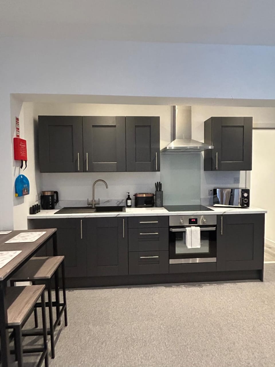 Modern flat in Oldham - contractor friendly Flat 2 Apartment in Oldham