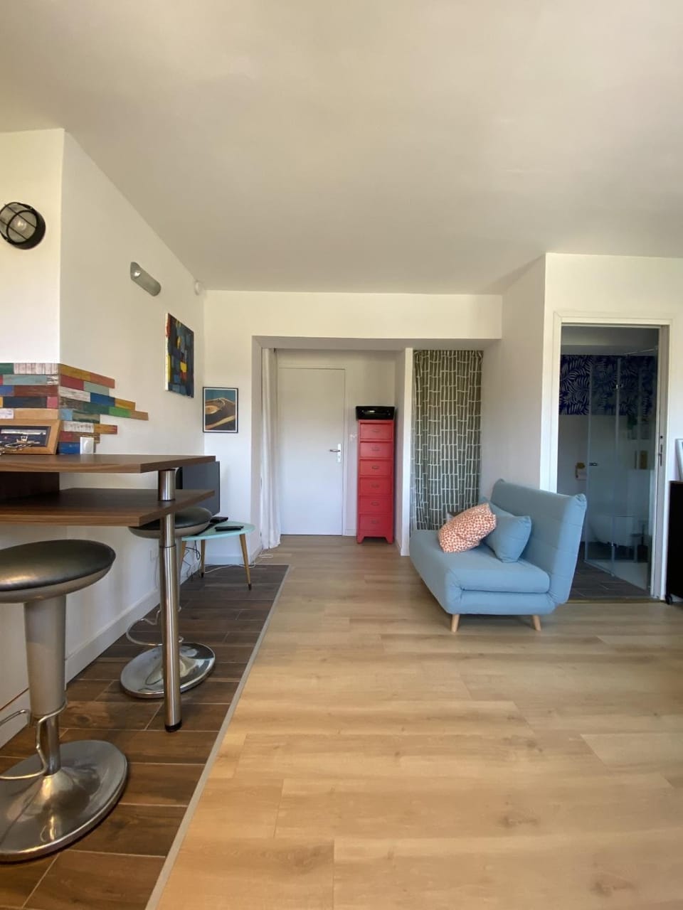 TV and multimedia, Living room, Dining area