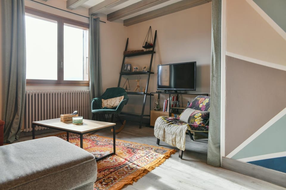 Property building, Living room