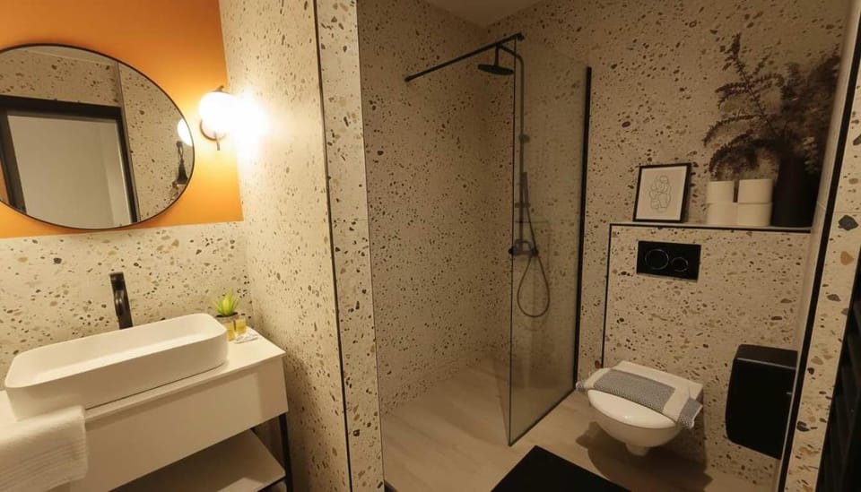 The Victoria Suite Chic & Modern Studio Stay Apartment in Athens